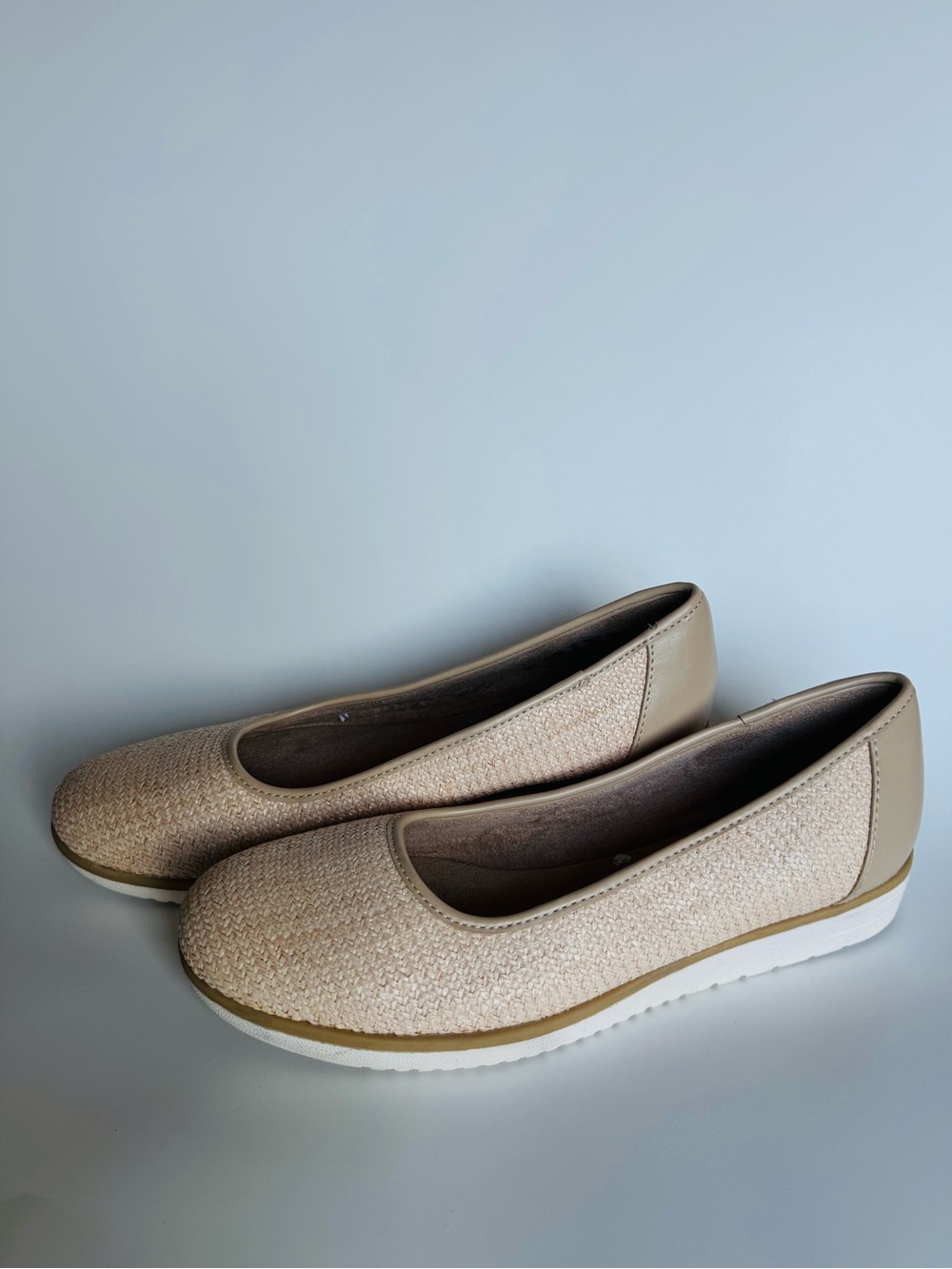 SOUL Naturalizer Women's Beige Knit Slip-On Flats